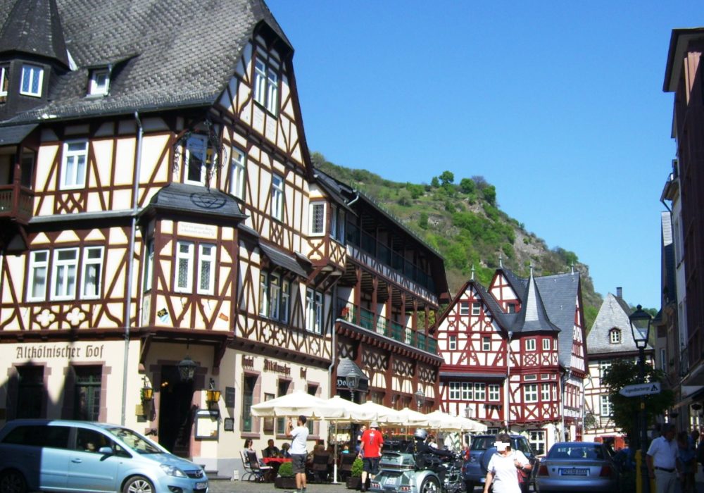 „trunkenes Fest zum nüchternwerden“ mit herrlichem Programm